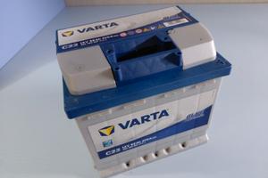 Batteria auto VartaBlueDynamicC22 – 12V 52Ah 470A