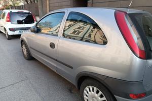 Unico proprietario benzina euro 4!