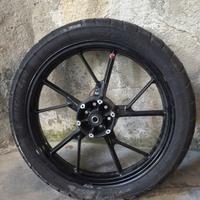 Cerchioni anteriore  Bmw  F700  2016 