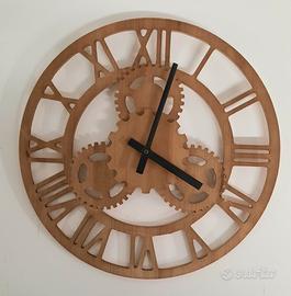 Orologio da parete in legno con ingranaggi 