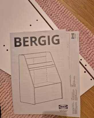 Libreria Ikea Bergig