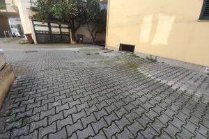 Recale ( ce ) posto auto