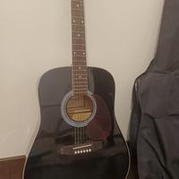 Chitarra acustica 