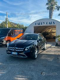 Mercedes Gla 200D automatic premium ,interni beige