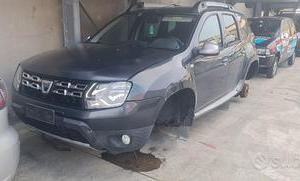 Ricambi dacia duster 2010 cofano paraurti anterior