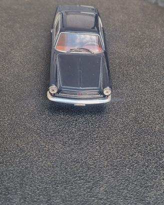 Modellini auto Fiat 2300 S Coupe' Ghia 1961 StarMo