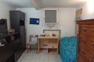 Stanza singola con bagno libera per ragazza