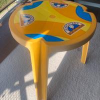 Tavolino in plastica