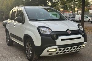 FIAT Panda 1.0 FireFly Hybrid City Cross+ GPL