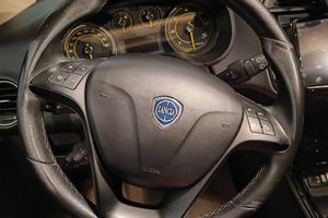 volante lancia delta tre pelle nera 