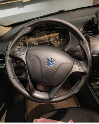 volante lancia delta tre pelle nera 