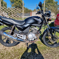 Moto YBR 125