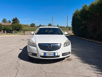 Opel insignia sport tourer cosmo 2.0 160cv