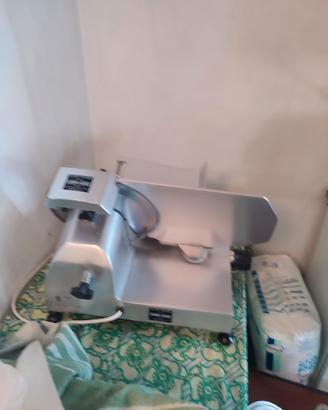affettatrice professionale 