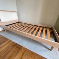 Struttura letto singolo legno con cuscino