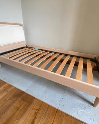 Struttura letto singolo legno con cuscino
