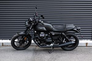 Moto Guzzi V7 Stone
