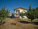 casa-singola-con-due-appartamenti-e-lotto-1-500-mq