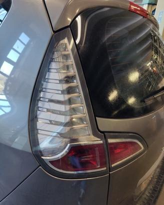 Fanale posteriore sx RENAULT SCENIC del 2013