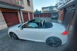 AUDI TT QUATTRO S TRONIC