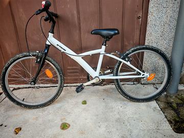 Bici bambino B’Twin 100 – 20” – Leggera e facile 