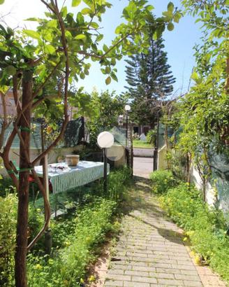 VILLA A SCHIERA A AGROPOLI