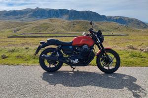 Motoguzzi v7 Stone 2022