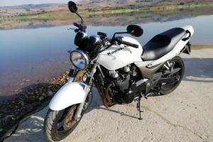 Kawasaki zr7