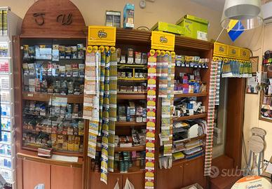 Arredamento completo tabaccheria
