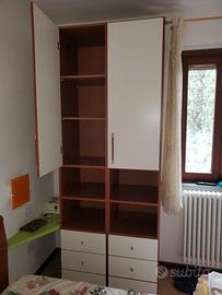 armadio con cassetti