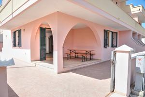 Villette con GIARDINO RECINTATO 250mt dal mare