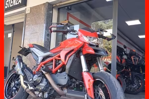 Ducati 821 hypermotard +0maggi0 casco+permute+rate
