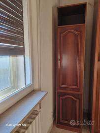 Mobiletto in legno 