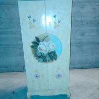 Mobile stile provenzale decorazione floreale