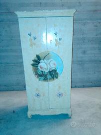 Mobile stile provenzale decorazione floreale