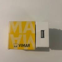 Presa USB VIMAR serie PLANA