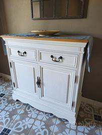 Comò credenza , con piccola cassaforte all interno