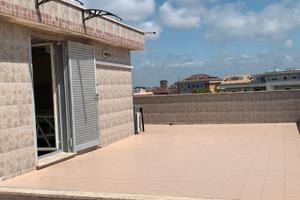 Monolocale a fiumicino fronte mare
