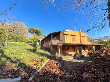 VILLA SINGOLA A GENZANO DI ROMA