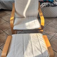 Poltrona IKEA POÄNG con Poggiapiedi