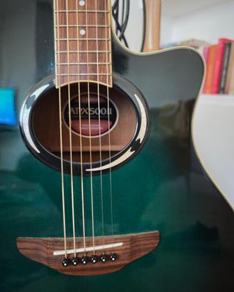 Chitarra elettroacustica Yamaha APX500II