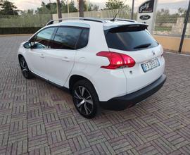Peugeot 2008 BlueHDi 100 Allure