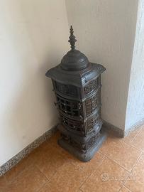 Stufa d’epoca vintage in ghisa