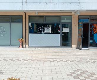 Locale commerciale centro Passaggio di Bettona