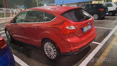 ford focus titanium 