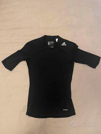Maglietta Techfit Adidas (Uomo - taglia S)