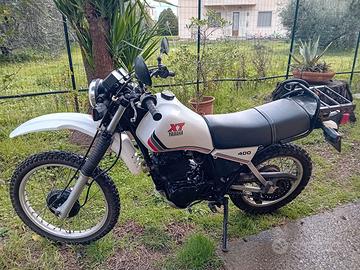 Moto Yamaha xt400 anno 1983