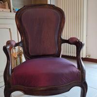 Poltrona ottocentesca in legno massello