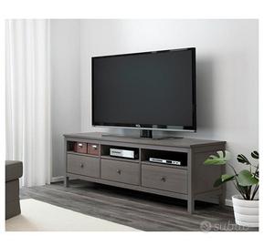 serie mobili TV Hemnes Ikea + tavolo col grigio
