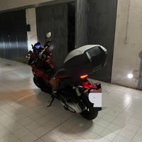  moto Honda ADV 350  